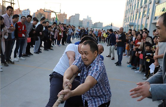 欣大一車間模具中心隊隊員