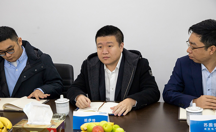 欣靈電氣董事會秘書、副總裁胡伊特講話
